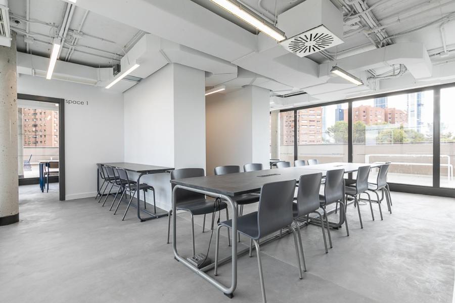 Micampus Madrid Sinesio Delgado Student Residence Екстер'єр фото