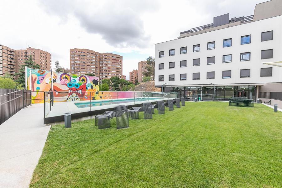 Micampus Madrid Sinesio Delgado Student Residence Екстер'єр фото