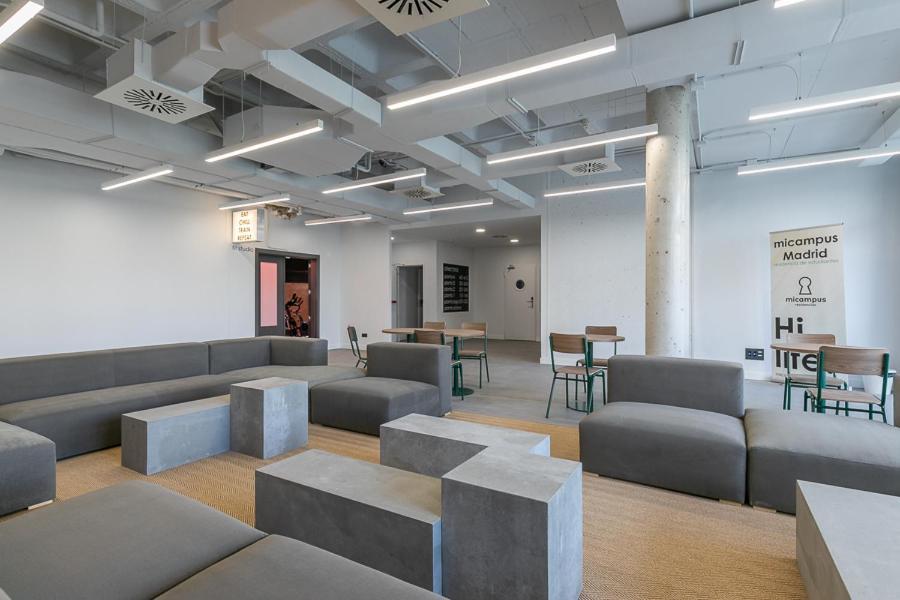Micampus Madrid Sinesio Delgado Student Residence Екстер'єр фото