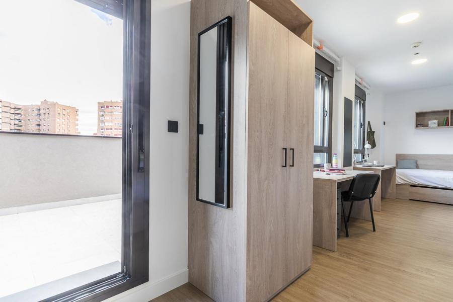 Micampus Madrid Sinesio Delgado Student Residence Екстер'єр фото