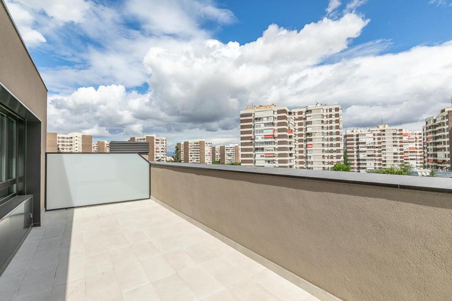 Micampus Madrid Sinesio Delgado Student Residence Екстер'єр фото