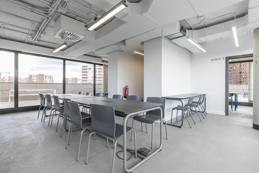 Micampus Madrid Sinesio Delgado Student Residence Екстер'єр фото
