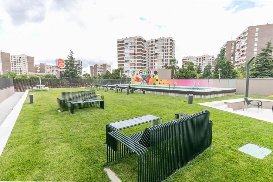 Micampus Madrid Sinesio Delgado Student Residence Екстер'єр фото